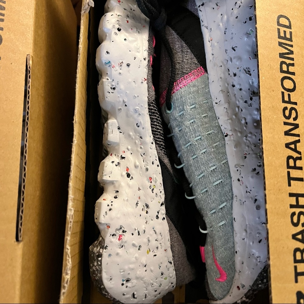 Nike • Space Hippie 04 - Picture 12 of 13